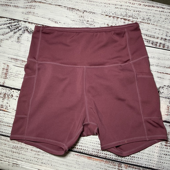Aeropostale Pants - Aeropostale light maroon biker shorts. Size L